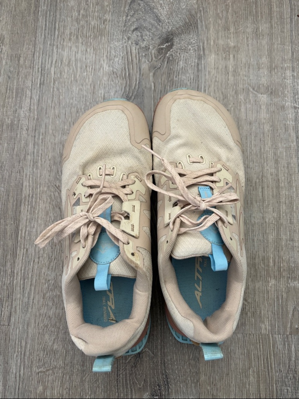 Altra Women's Beige and Light Blue Athletic Shoes